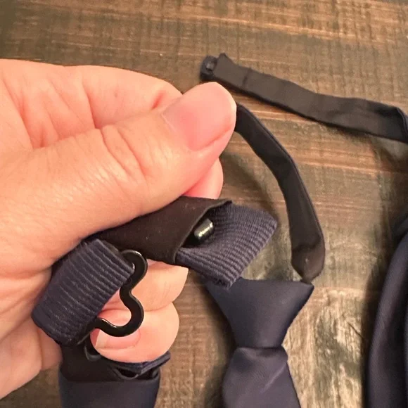 Set of 3 Lands’ End Boys Uniform Ties Navy Adjustable School - Picture 3 of 3